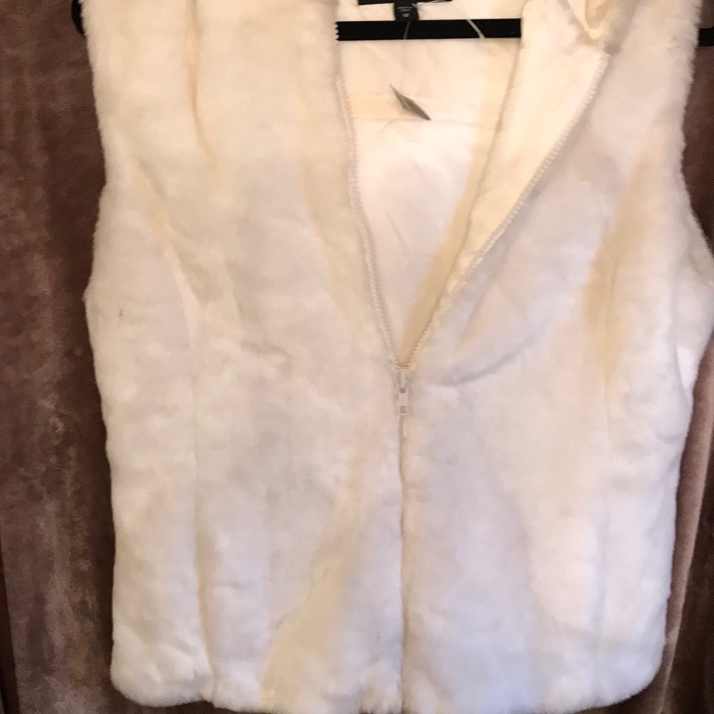 EXPRESS FAUX FUR ZIPPER VEST